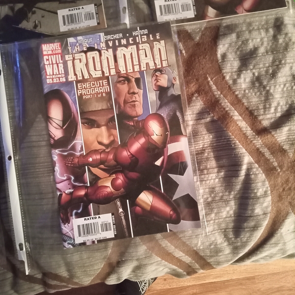 Comic Books - Picture 2 of 5